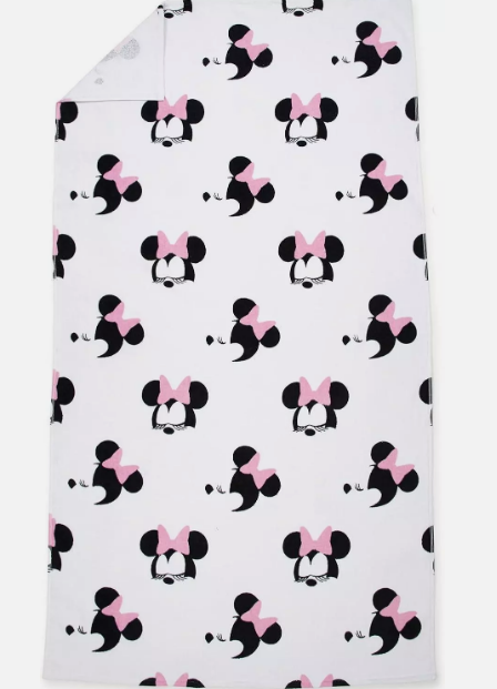 Fully Licensed Minnie Mouse Large Towel pk of 3 - Image 2